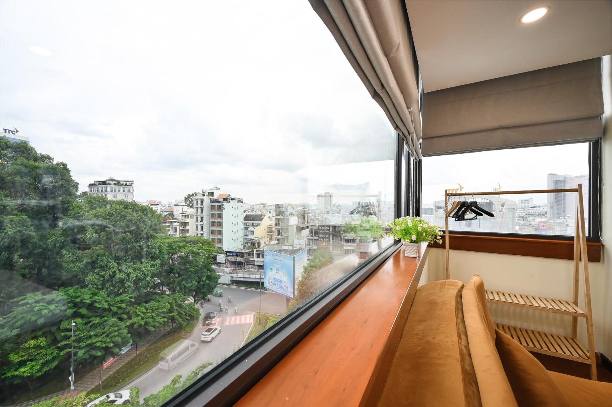 Red Sun Airport Saigon Hotel Ho-Chi-Minh-Stadt Exterior foto
